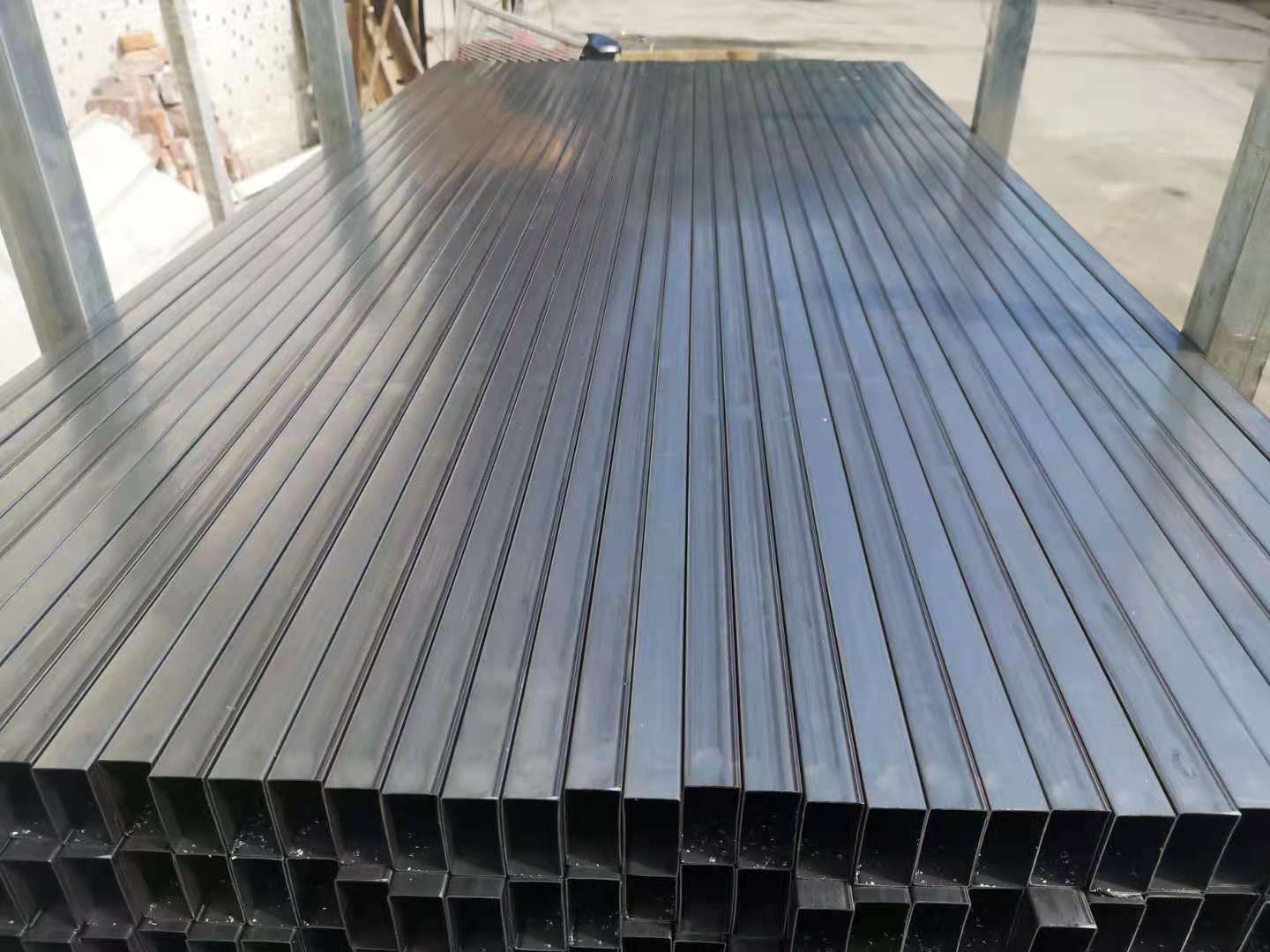 上下铺铁床工程案例