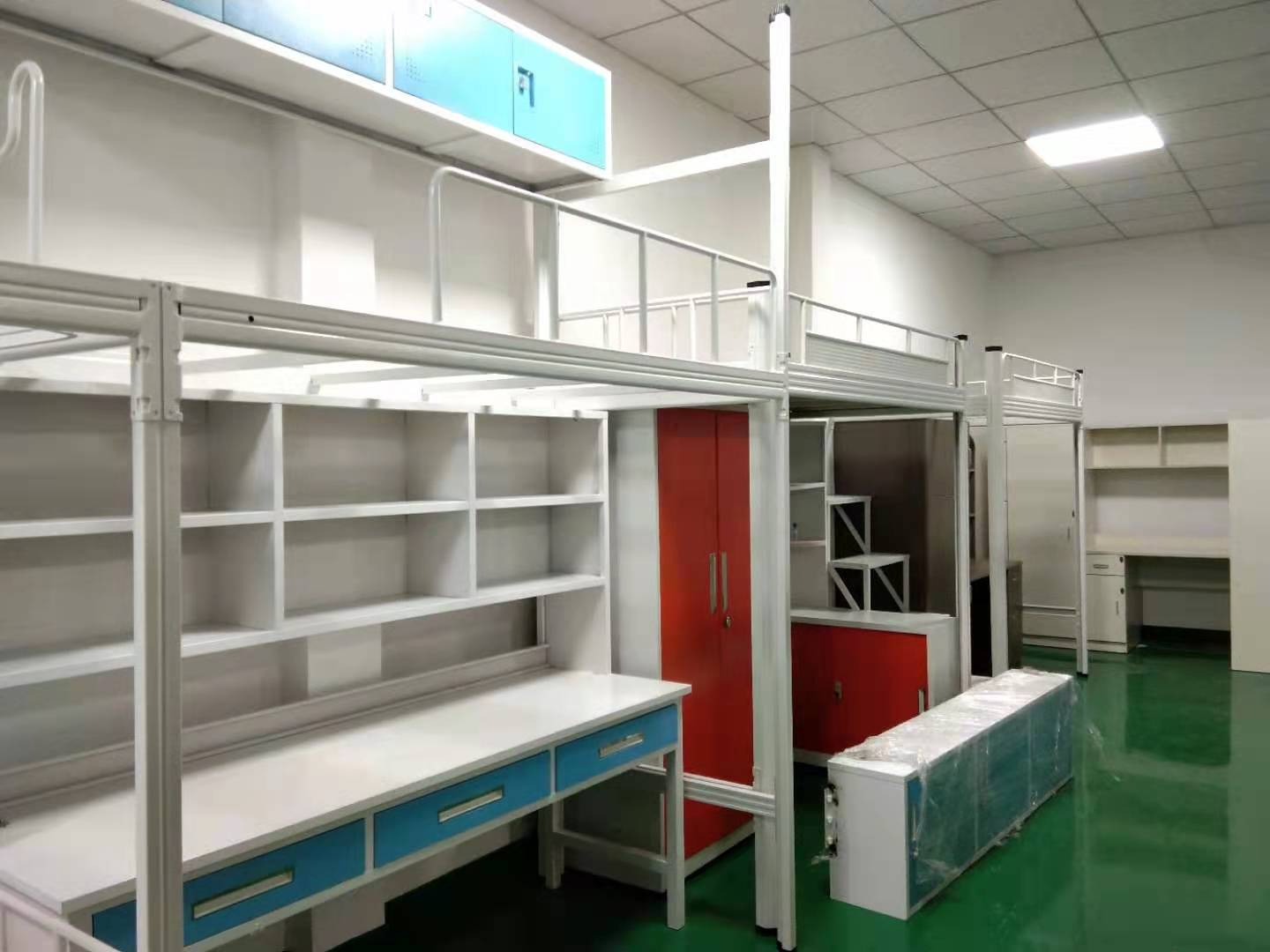 如何教孩子们安全使用双层铁床