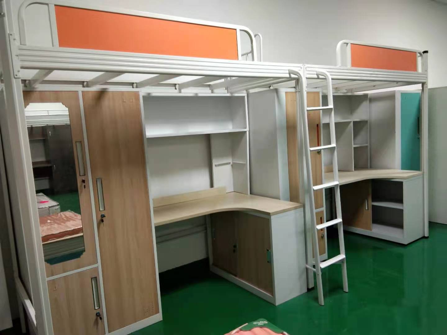 孩子几岁才能睡双层床？