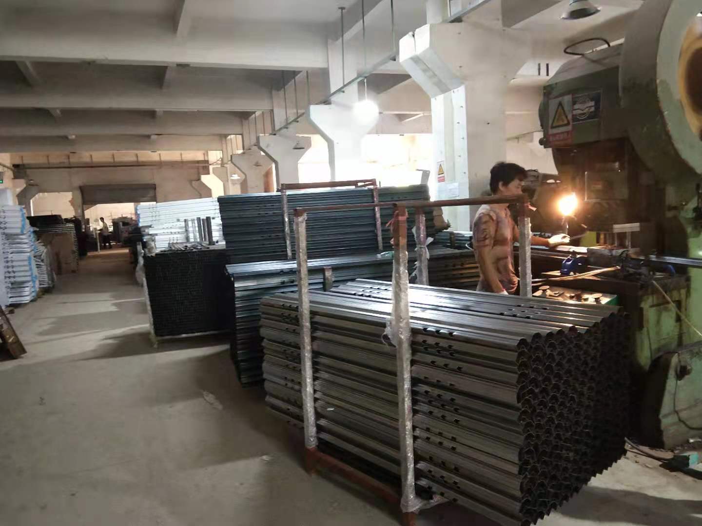 宿舍双层铁床生产制造工艺