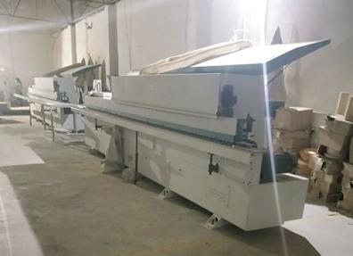 上下铺铁床厂家都有哪些生产设备